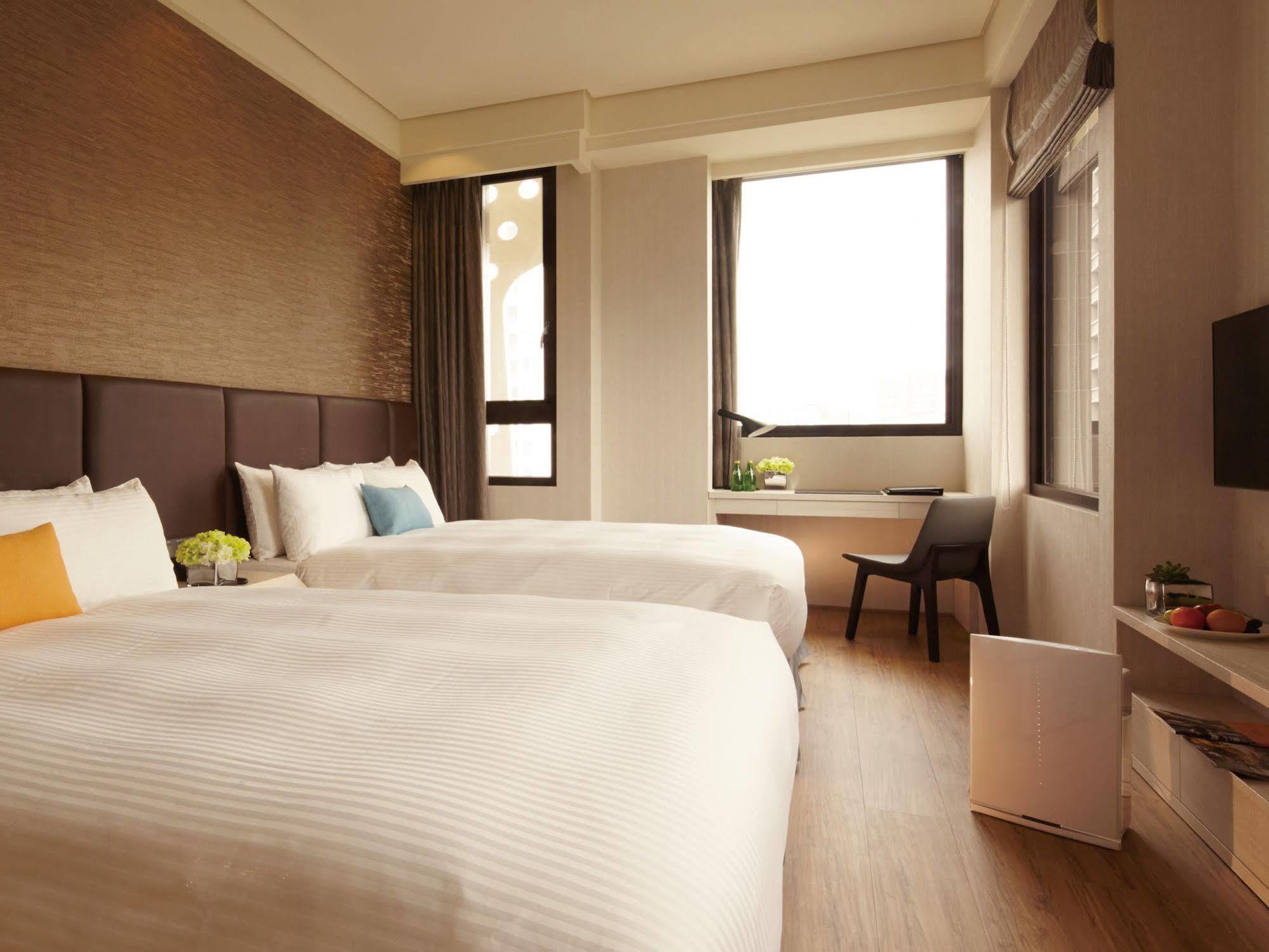Treeart Hotel Taichung Exterior photo